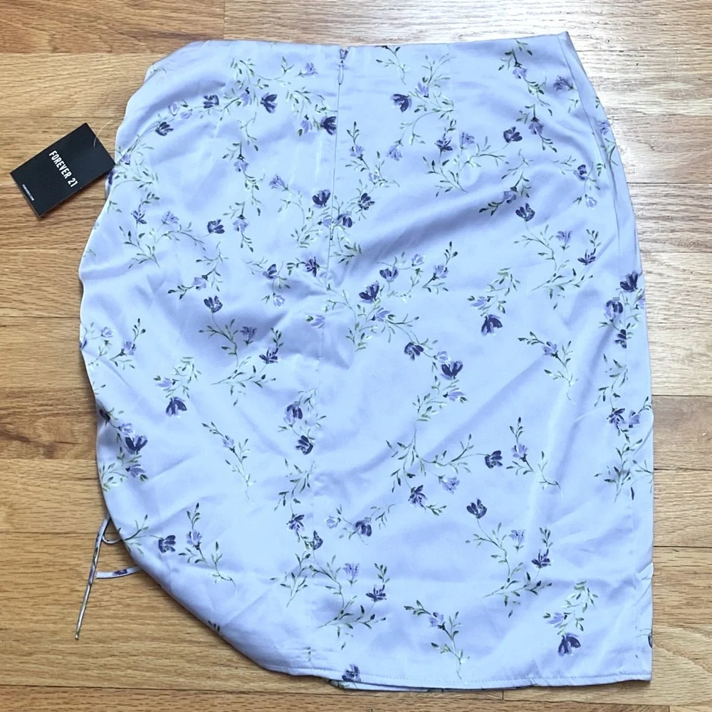 COPY - 💜 NWT F21 Lavender Floral Ruched Satin Mini M